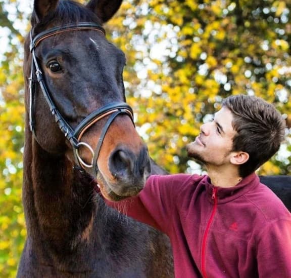 Maurice mit Pferd